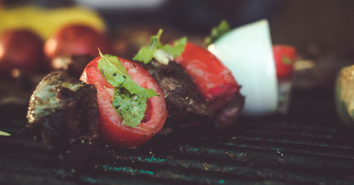 Minced beef or lamb clumping - how to stop it - Kebab on Black Metal Grill Minced beef or lamb clumping - how to stop it - Kebab on Black Metal Grill