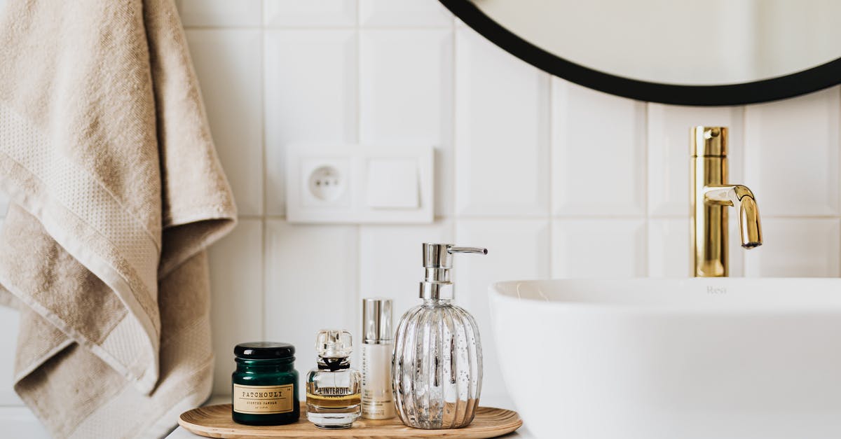 Nougat does not set - Set of skin care products in contemporary bathroom Nougat does not set - Set of skin care products in contemporary bathroom