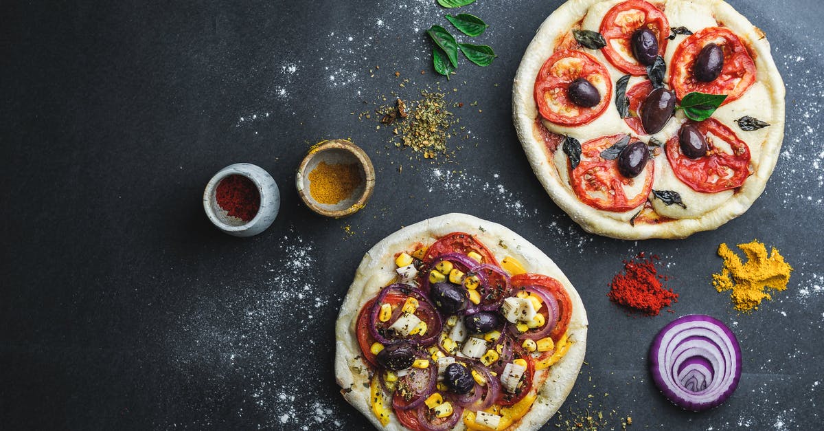 onion puree thickness - Pizza with vegetables surrounded with flour and condiment onion puree thickness - Pizza with vegetables surrounded with flour and condiment