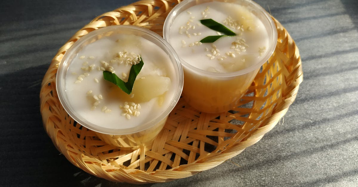panna cotta gelatine and size/form - White Cream in Brown Woven Basket panna cotta gelatine and size/form - White Cream in Brown Woven Basket