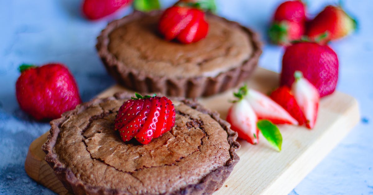 Puff pastry chocolate tart? - Chocolate Tart on Wooden Chopping Board Puff pastry chocolate tart? - Chocolate Tart on Wooden Chopping Board