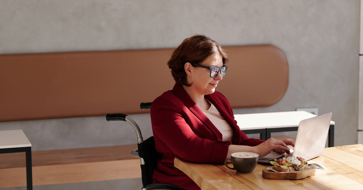 Recipes - Adding up calories and nutritional info? - Photo of Woman Using Laptop Recipes - Adding up calories and nutritional info? - Photo of Woman Using Laptop