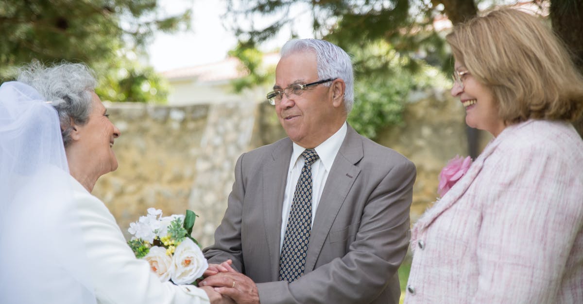 Reheating rice for 25 guests - Couple Talking with the Bride Reheating rice for 25 guests - Couple Talking with the Bride