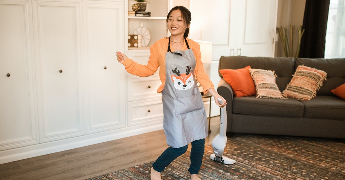 Sous Vide without vacuum. What liquid should be used? - A Woman Using Vacuum Sous Vide without vacuum. What liquid should be used? - A Woman Using Vacuum