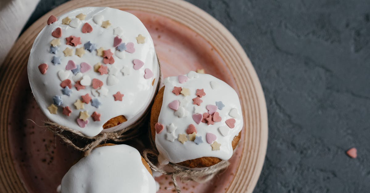 Substitute for Robin Eggs malted milk candy - White and Brown Cupcakes on Pink Plastic Plate Substitute for Robin Eggs malted milk candy - White and Brown Cupcakes on Pink Plastic Plate