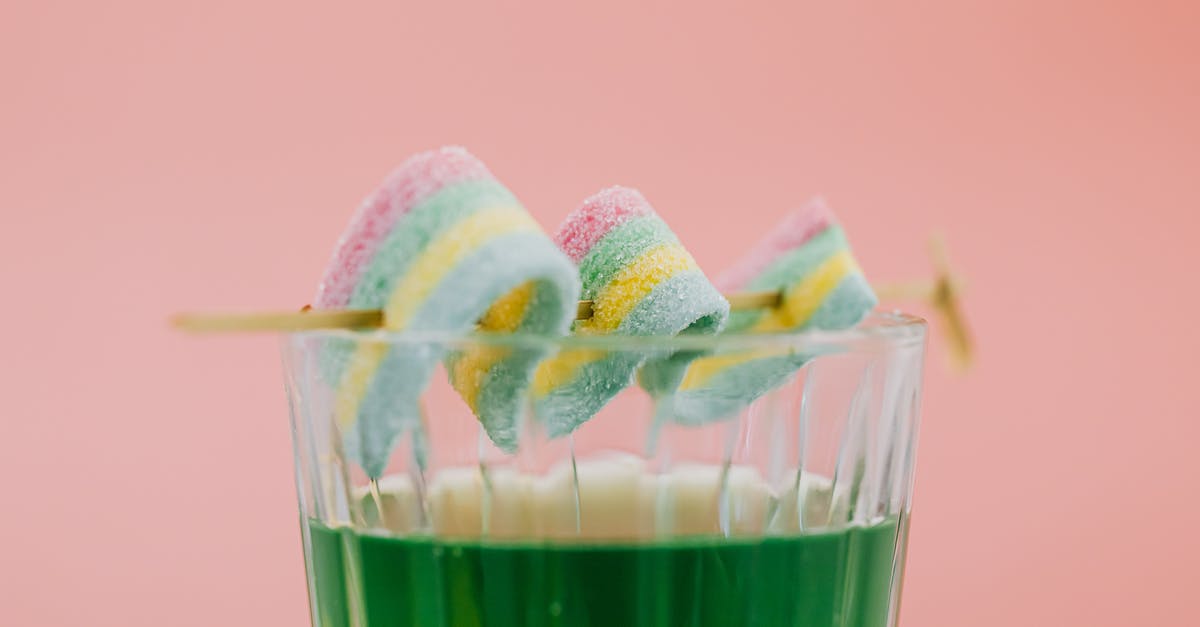 Sugar in Indian curries? - Clear Drinking Glass With Green Liquid and Sliced Lemon Sugar in Indian curries? - Clear Drinking Glass With Green Liquid and Sliced Lemon