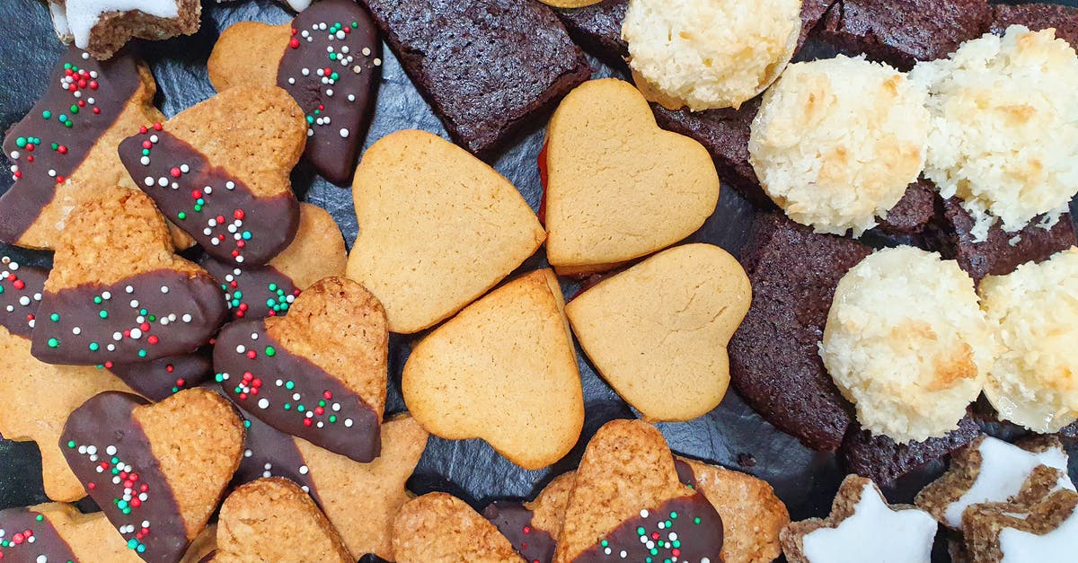 Vanilla fudge attempts turn into caramel - pies, star-shaped heart sweets , delicious dessert cake