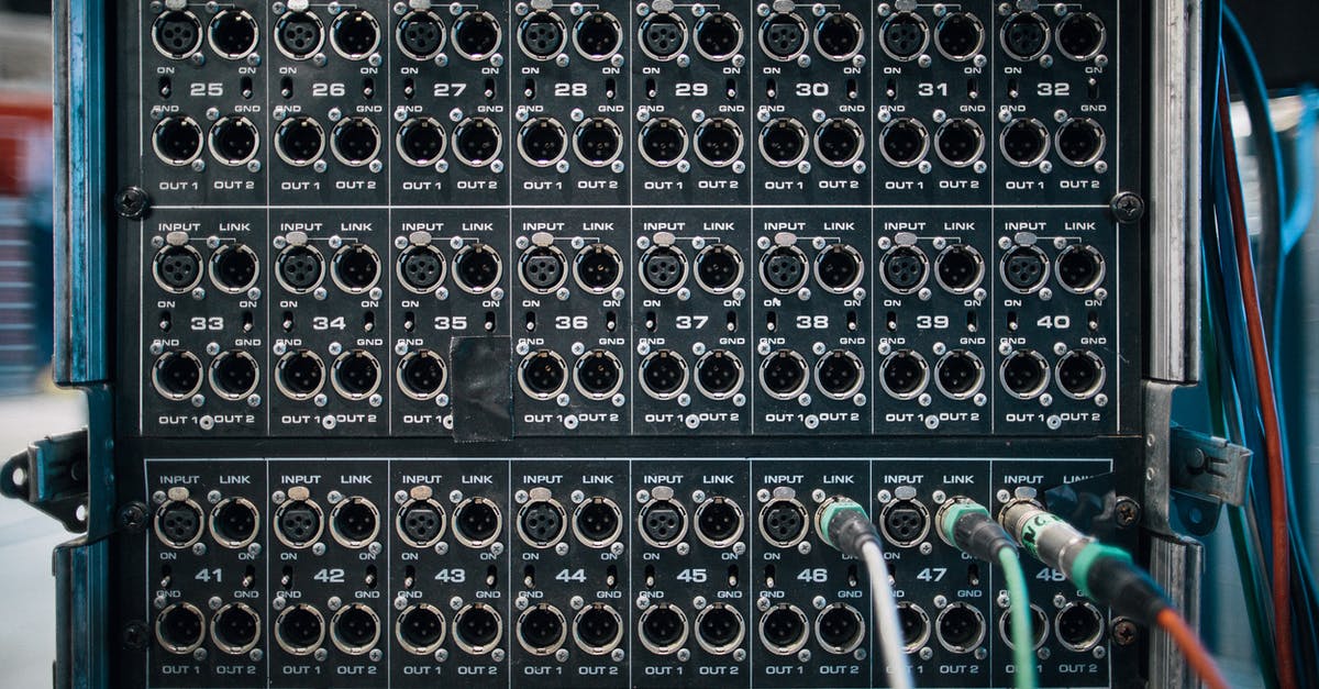 What's the difference between green, white, and red onions? - Assorted wires with connectors in sockets of sound reinforcement system with numbers in row on stage What's the difference between green, white, and red onions? - Assorted wires with connectors in sockets of sound reinforcement system with numbers in row on stage
