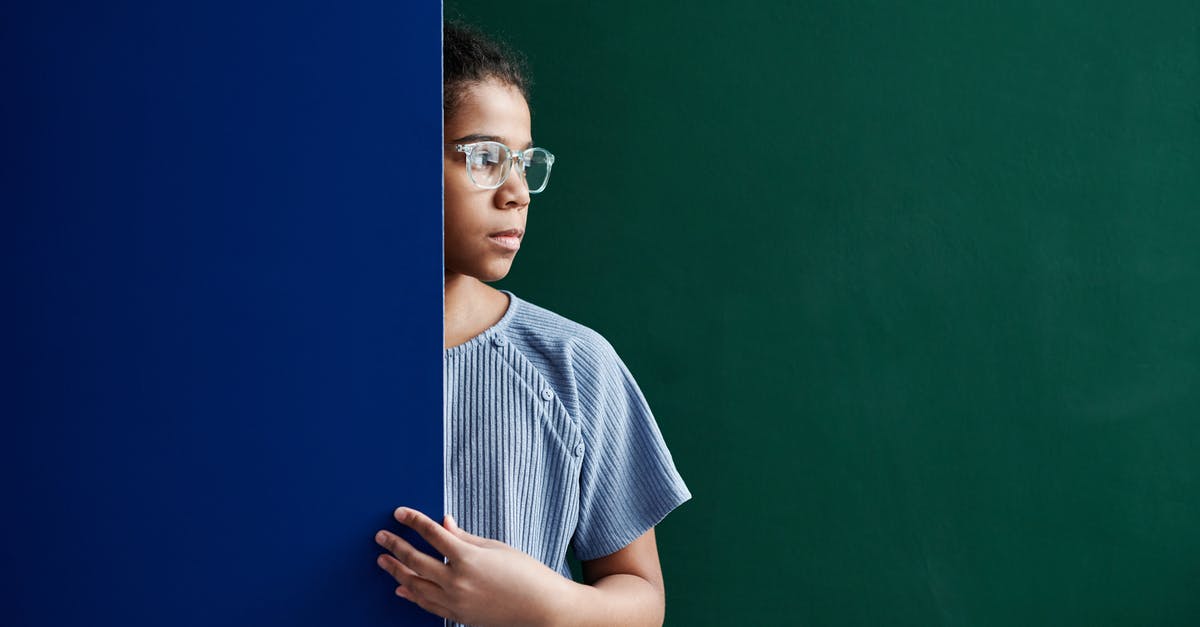 What's the difference between omelette/frittata/quiche? - A Woman in Blue Shirt Standing Between Green and Blue Wall What's the difference between omelette/frittata/quiche? - A Woman in Blue Shirt Standing Between Green and Blue Wall