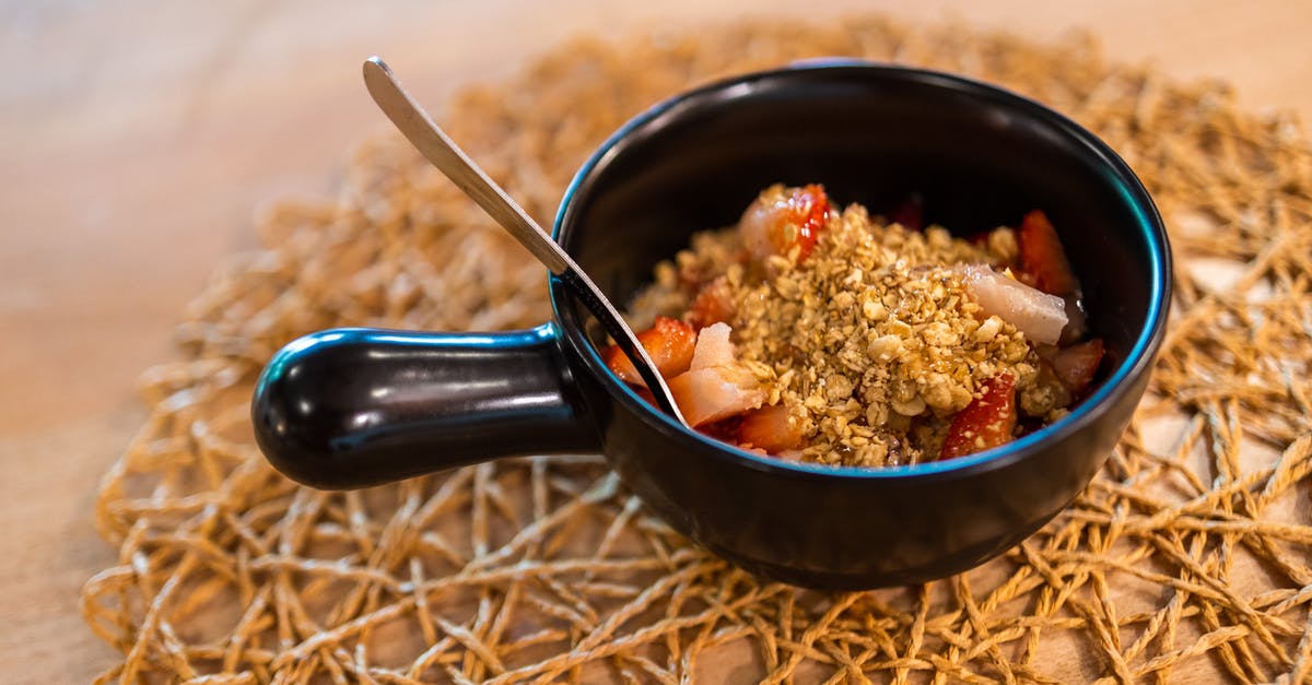 What are berry grains? - Bowl with tasty sweet breakfast What are berry grains? - Bowl with tasty sweet breakfast
