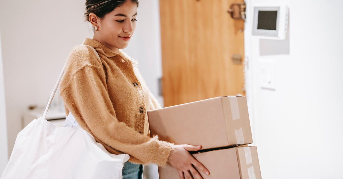 What are good techniques to prepare liver? - Smiling woman with shopping bag and packed goods What are good techniques to prepare liver? - Smiling woman with shopping bag and packed goods