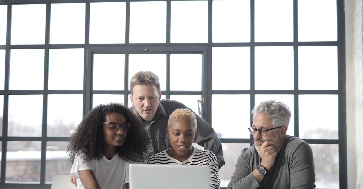 What are the differences between different types of onions, and when do you use them? - Concentrated multiethnic group working on laptop in office What are the differences between different types of onions, and when do you use them? - Concentrated multiethnic group working on laptop in office