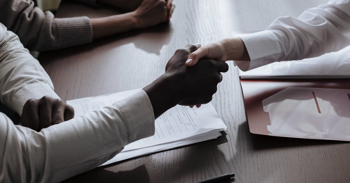 What are the differences between gumbo, jambalaya, and etoufee? - Handshake Between Two People What are the differences between gumbo, jambalaya, and etoufee? - Handshake Between Two People
