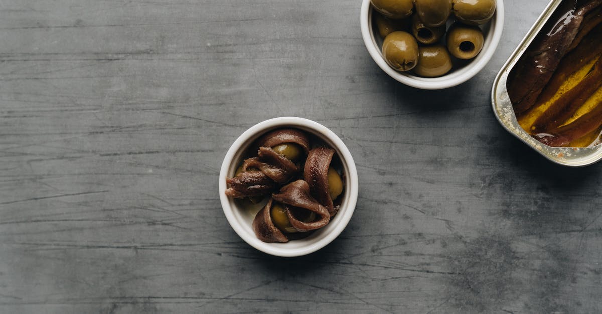 What can I substitute for Gruyère in quiche lorràine? - Brown Round Fruits in White Ceramic Bowls What can I substitute for Gruyère in quiche lorràine? - Brown Round Fruits in White Ceramic Bowls