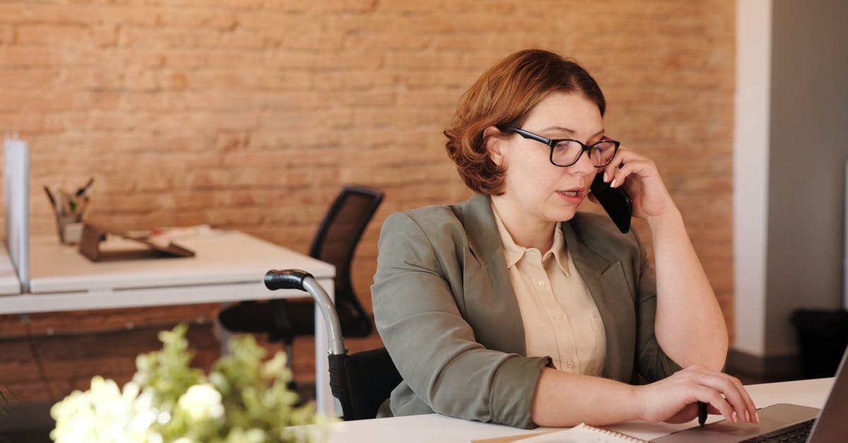 What determines total heat when using chilis? Quantity × intensity? - Photo of Woman Talking Through Smartphone While Using Laptop What determines total heat when using chilis? Quantity × intensity? - Photo of Woman Talking Through Smartphone While Using Laptop