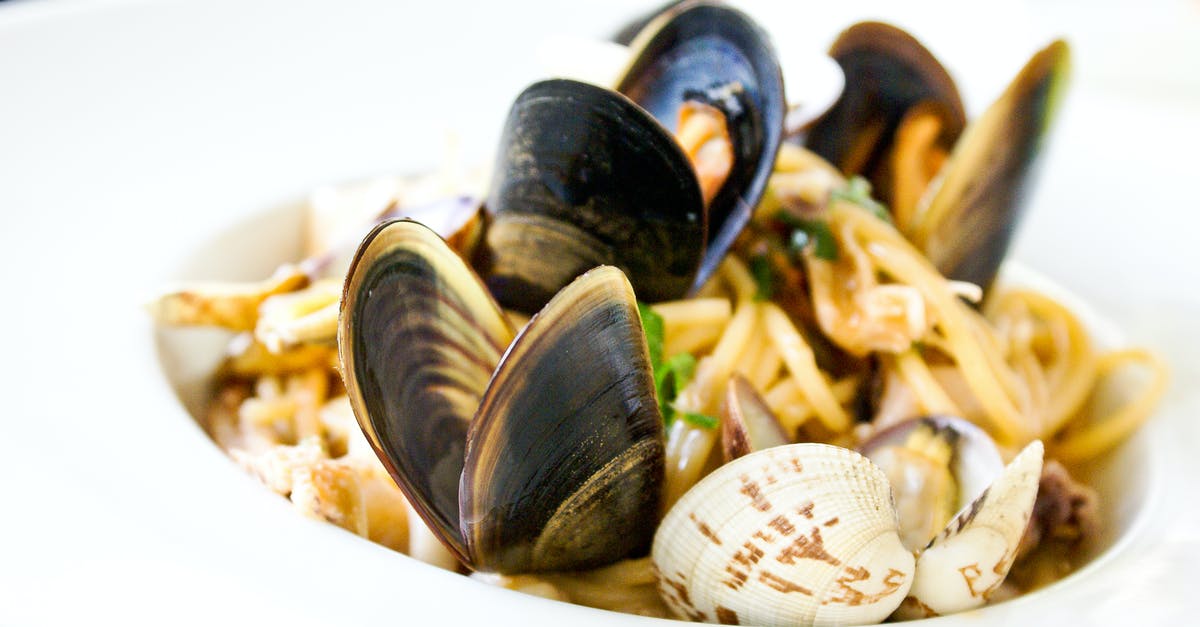 What does "de-bearding" mussels mean? - Seashell Dish What does "de-bearding" mussels mean? - Seashell Dish