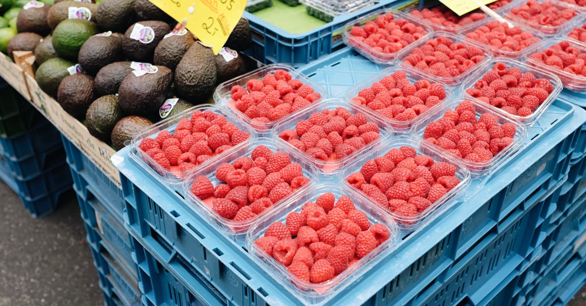 What is a good vegetarian source of umami flavour? - Stall with various fruits on market on street What is a good vegetarian source of umami flavour? - Stall with various fruits on market on street
