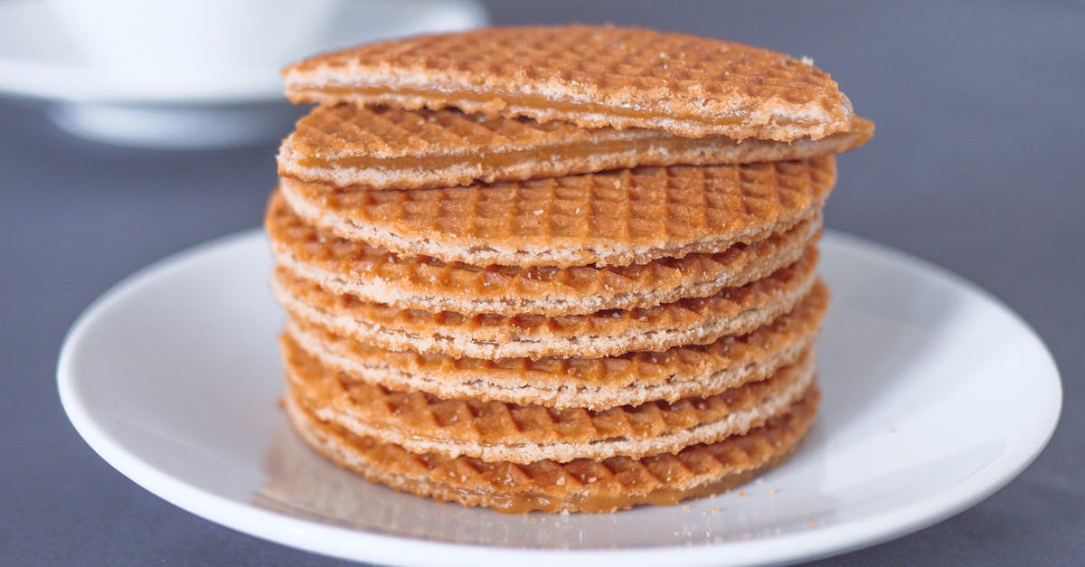What is the difference between toffee and caramel? - Close-Up Photo of a Mouth-Watering Plate of Stroopwafels What is the difference between toffee and caramel? - Close-Up Photo of a Mouth-Watering Plate of Stroopwafels