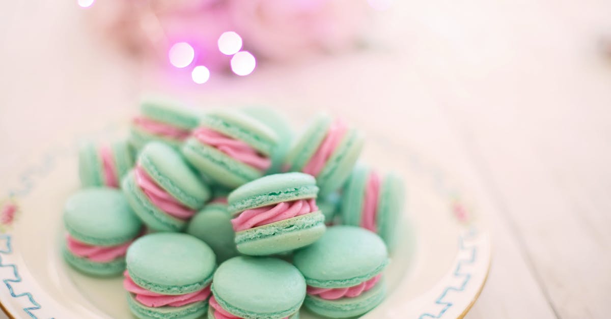 What is the maximum internal temperature of baked goods? - Photo of Macarons on Plate What is the maximum internal temperature of baked goods? - Photo of Macarons on Plate