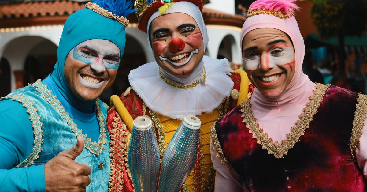 What is the traditional accompaniment for Duck Confit? - Three Jugglers With Smiling Faces What is the traditional accompaniment for Duck Confit? - Three Jugglers With Smiling Faces