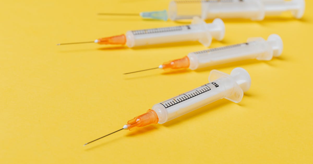 What is the use of different blender speeds? - Syringe injectors placed on yellow surface What is the use of different blender speeds? - Syringe injectors placed on yellow surface