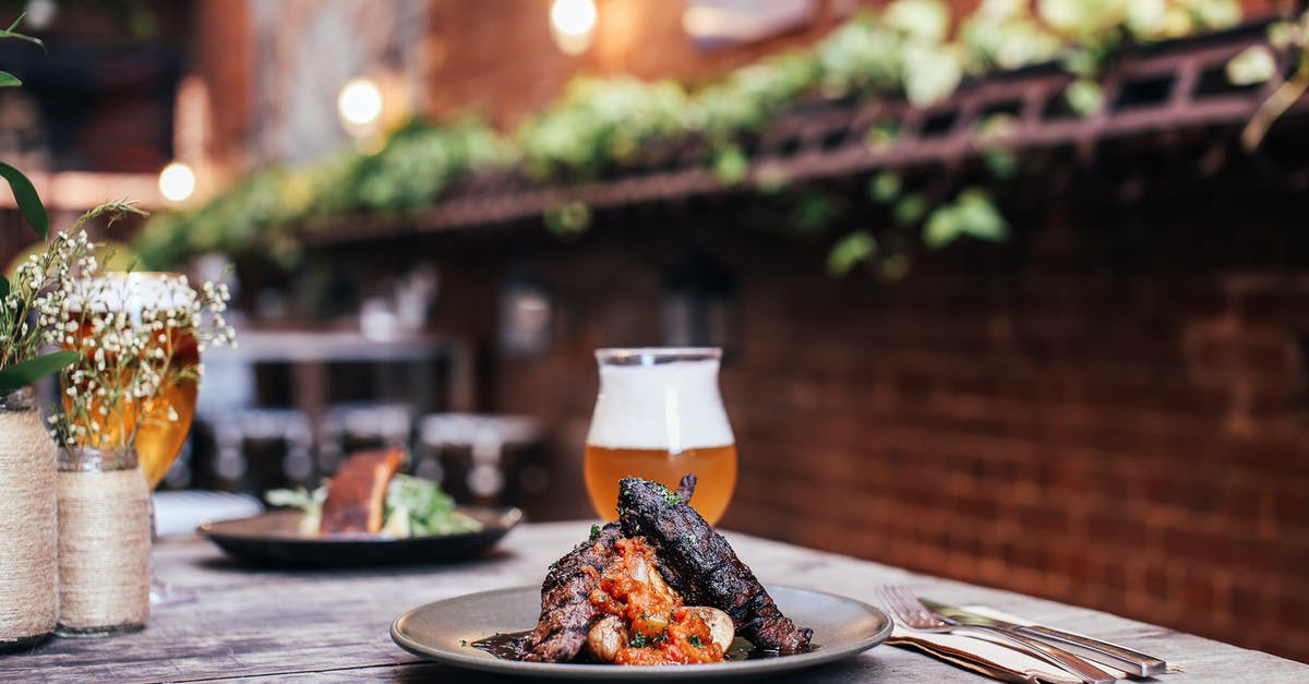 What kind of beer for beer brats? - Cooked Food on Blue Ceramic Plate What kind of beer for beer brats? - Cooked Food on Blue Ceramic Plate