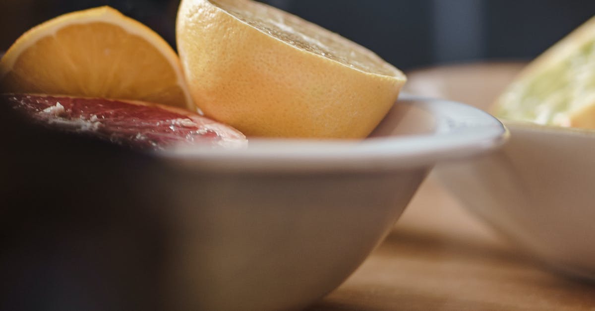 Whats the difference between white and yellow corn meal. and all cornmeal or half flour half cornmeal - Delicious cut grapefruits in bowl on table Whats the difference between white and yellow corn meal. and all cornmeal or half flour half cornmeal - Delicious cut grapefruits in bowl on table