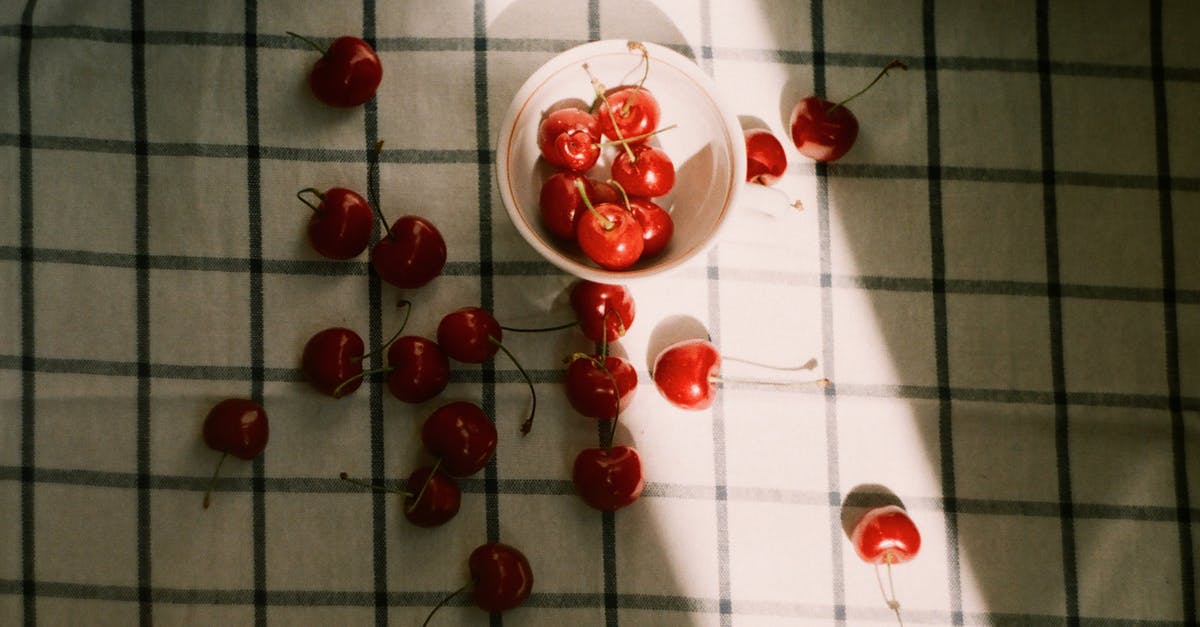 Which cherries do I use for cherry pie - Cherries in Bowl and on Kitchen Towel