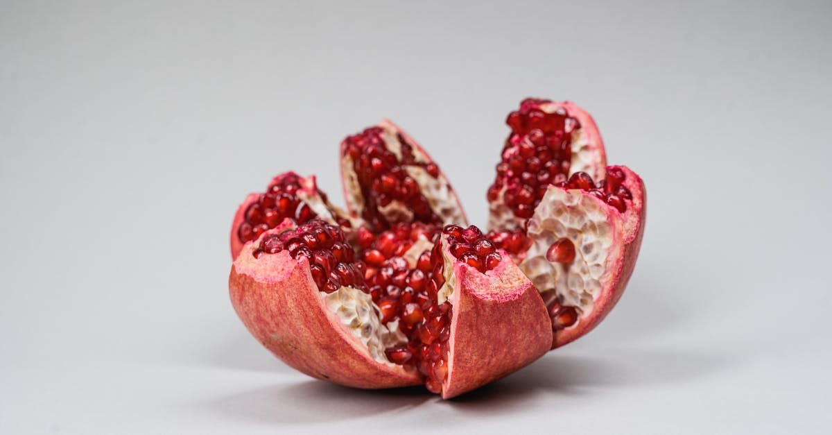 Why are my pomegranate seeds white? - Photo of Pomegranate Fruit Why are my pomegranate seeds white? - Photo of Pomegranate Fruit
