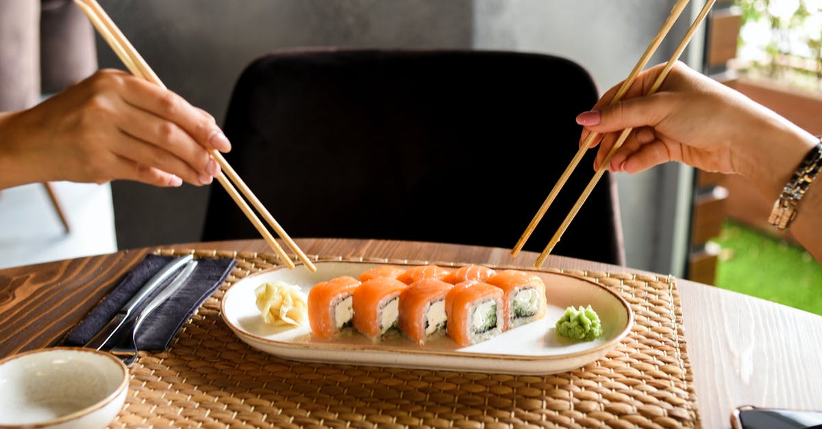Why do my salmon fish cakes break up in frying? - People Eating Sushi Why do my salmon fish cakes break up in frying? - People Eating Sushi