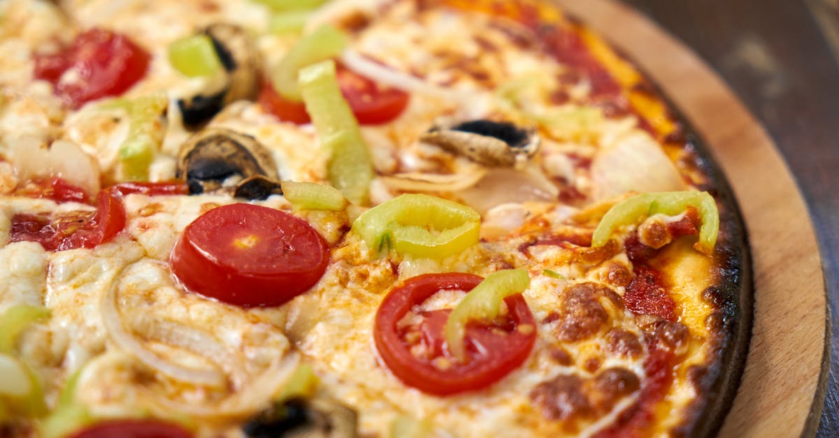 (Why) do onions taste sweeter when cooked at lower temperature? - Close-Up Photo Of Pizza (Why) do onions taste sweeter when cooked at lower temperature? - Close-Up Photo Of Pizza