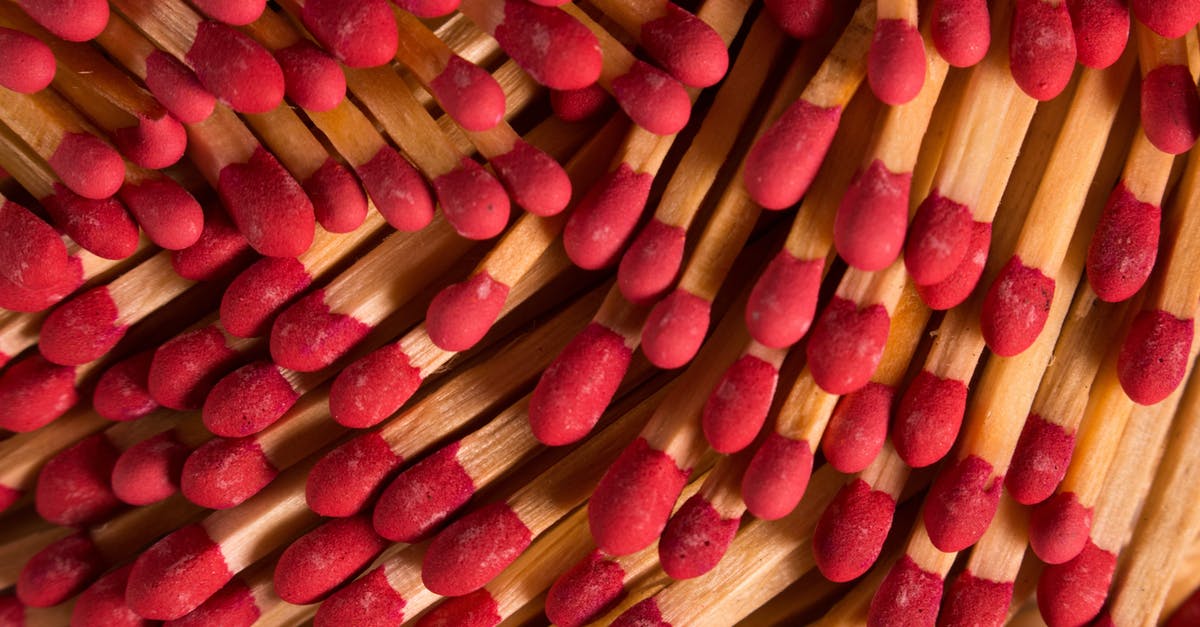 Why do Pocky and other "stick" biscuits have this distinct burn pattern? - Pack of matchsticks with red heads Why do Pocky and other "stick" biscuits have this distinct burn pattern? - Pack of matchsticks with red heads