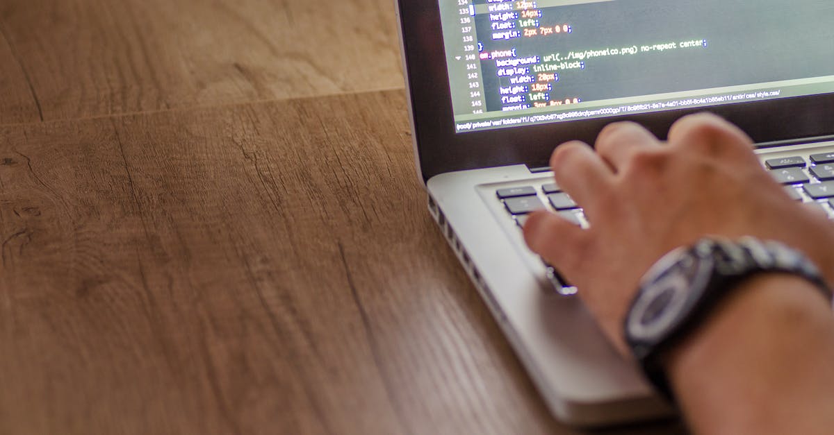 Why does my apple crumble develop a bitter aftertaste? - Laptop Computer Showing C++ Application Why does my apple crumble develop a bitter aftertaste? - Laptop Computer Showing C++ Application