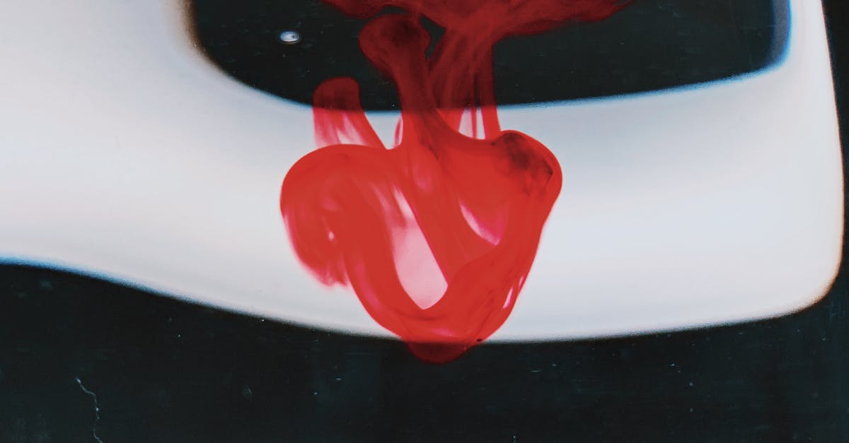 Why does spatzle dissolve in water? - Red liquid in glass of water