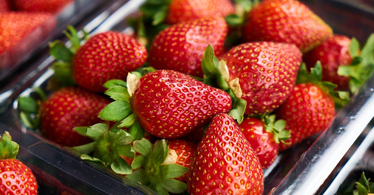 Why is a Gruyère sweet when it contains 0 carbohydrates? - Selective Focus Photography of Strawberries Why is a Gruyère sweet when it contains 0 carbohydrates? - Selective Focus Photography of Strawberries