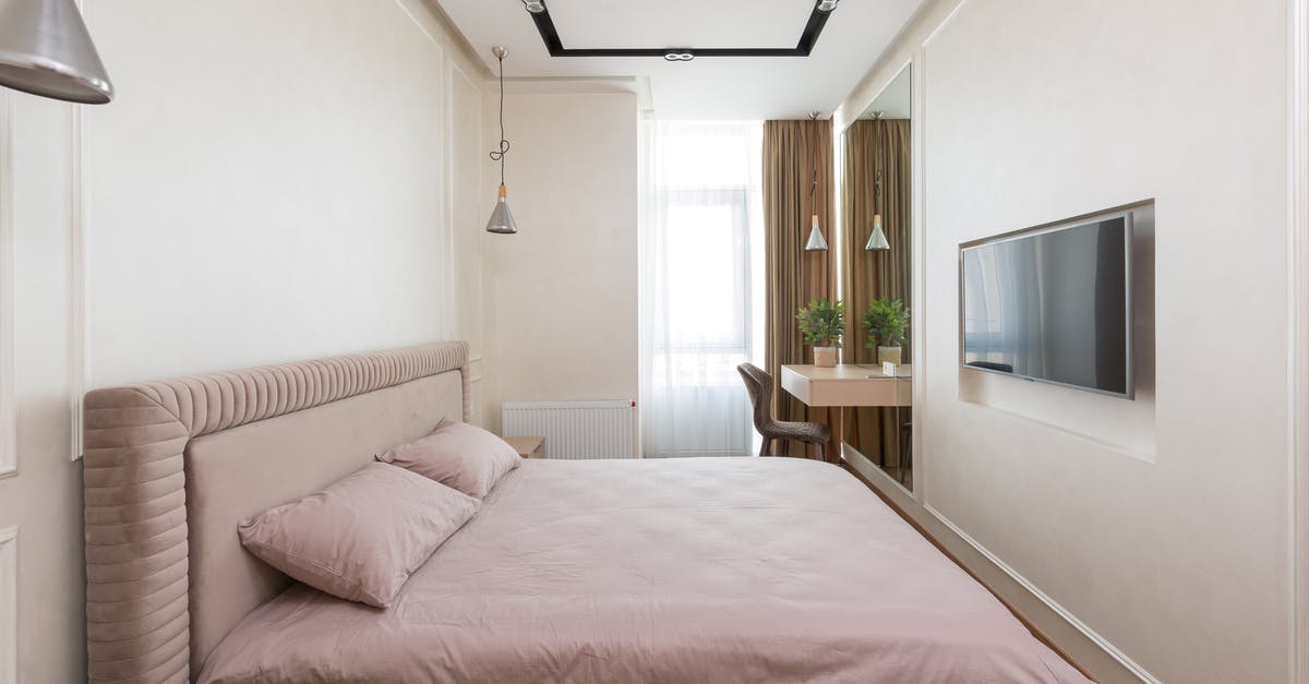 Why not cover the pot? - Comfortable bedroom in modern flat Why not cover the pot? - Comfortable bedroom in modern flat