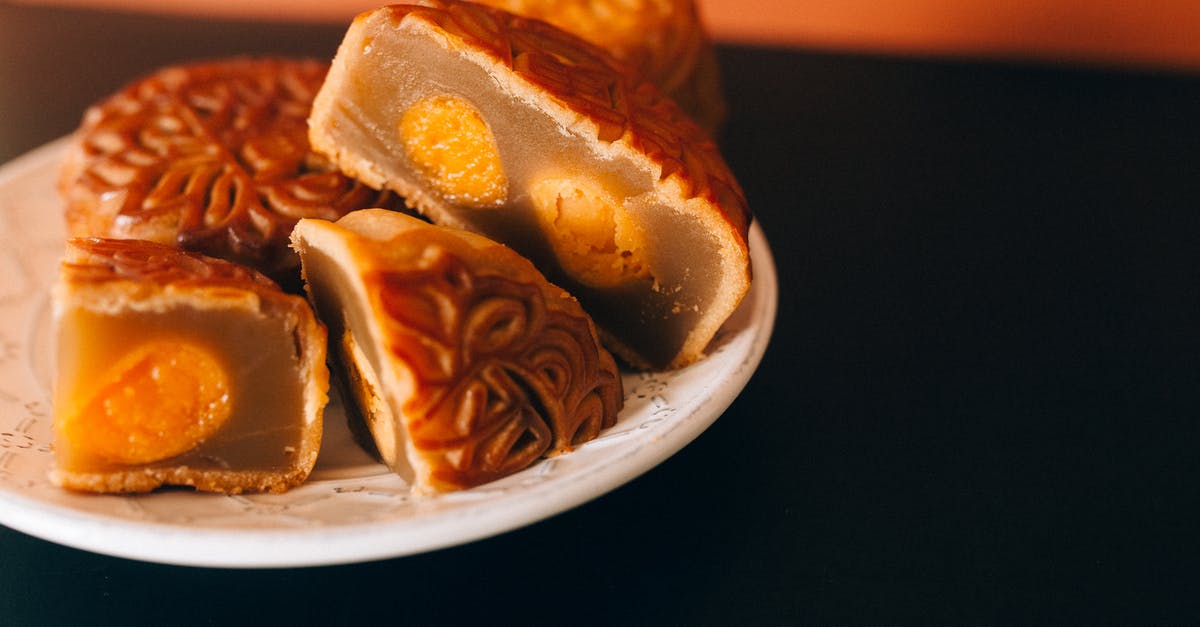 Why wait for some hours before filling any food into a new freezer? - Mooncakes on Ceramic Saucer